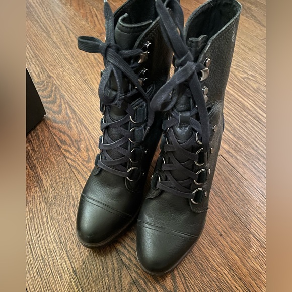 Sorel After Hours Lace Up Boot, Black, Size 7.5, Excellent Condition with Box - Picture 2 of 8